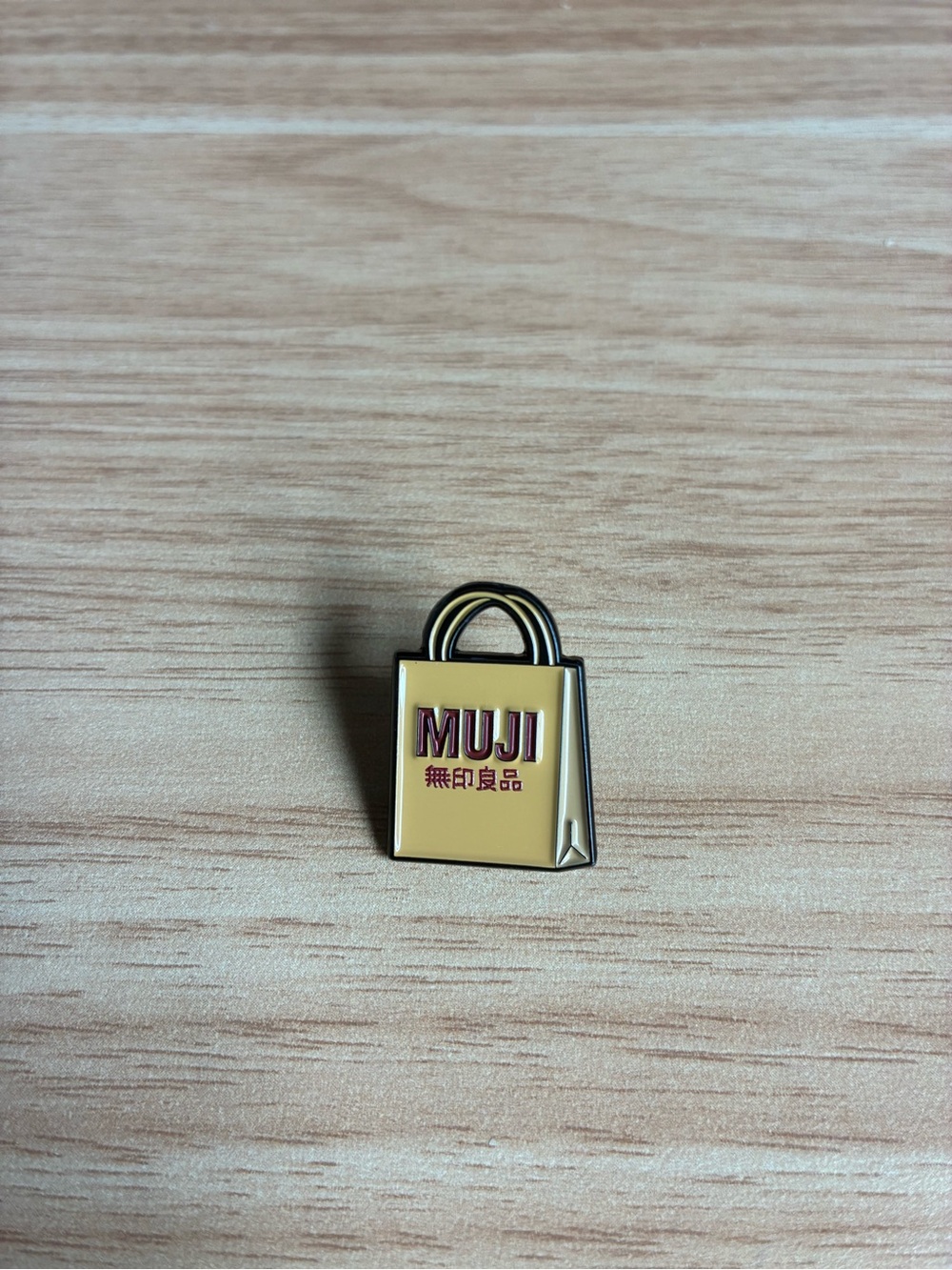 Gacha Muji Shopping Bag Pin